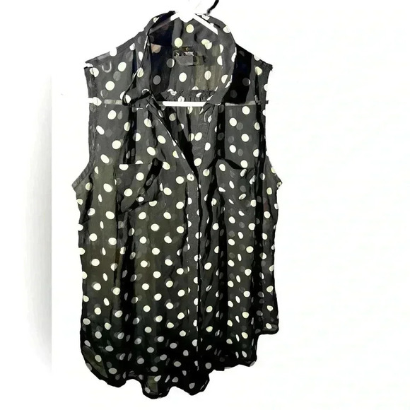Fun & Flirt Women's Sz L Sheer Polka Dot Collared Sleeveless Blouse - Picture 1 of 4